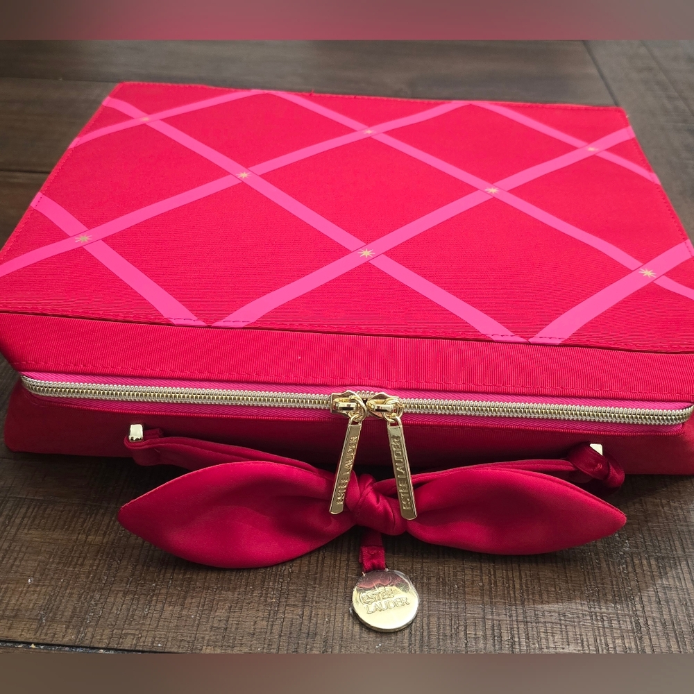 Estee Lauder Red Christmas Holiday 2021 Case Makeup Cosmetic Travel Bag Tote - Picture 2 of 11